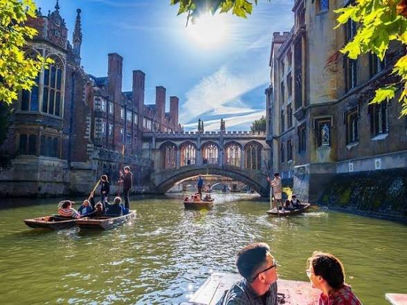 Gatwick to Cambridge chauffeur service