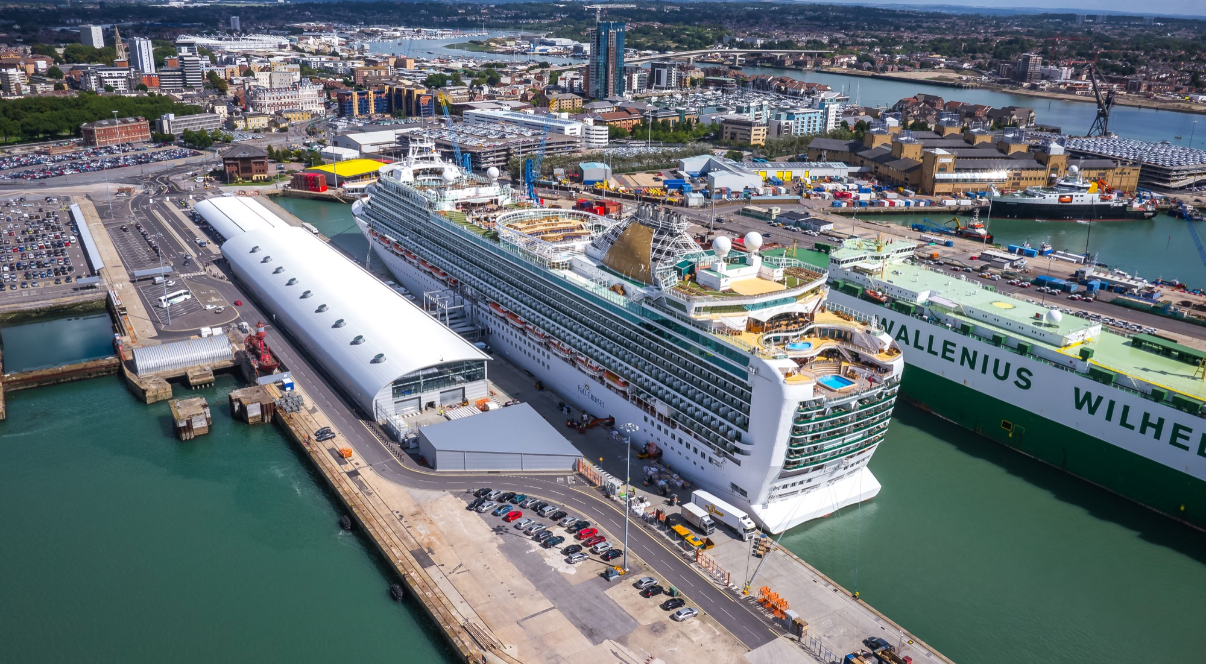 Gatwick to Southampton Port chauffeur service
