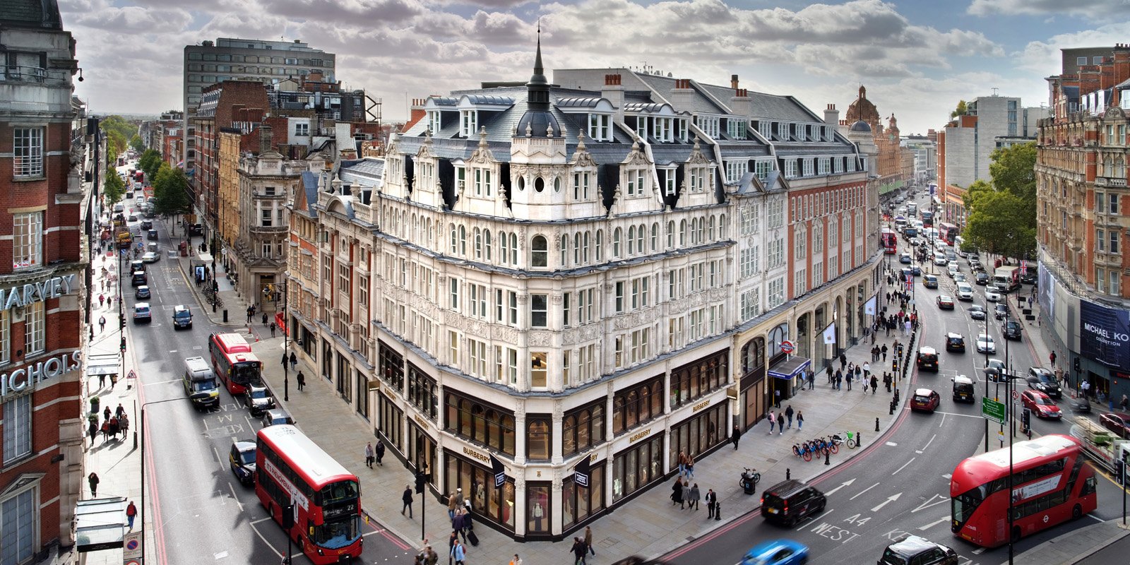 Heathrow to Harrods chauffeur transfer via Knightsbridge