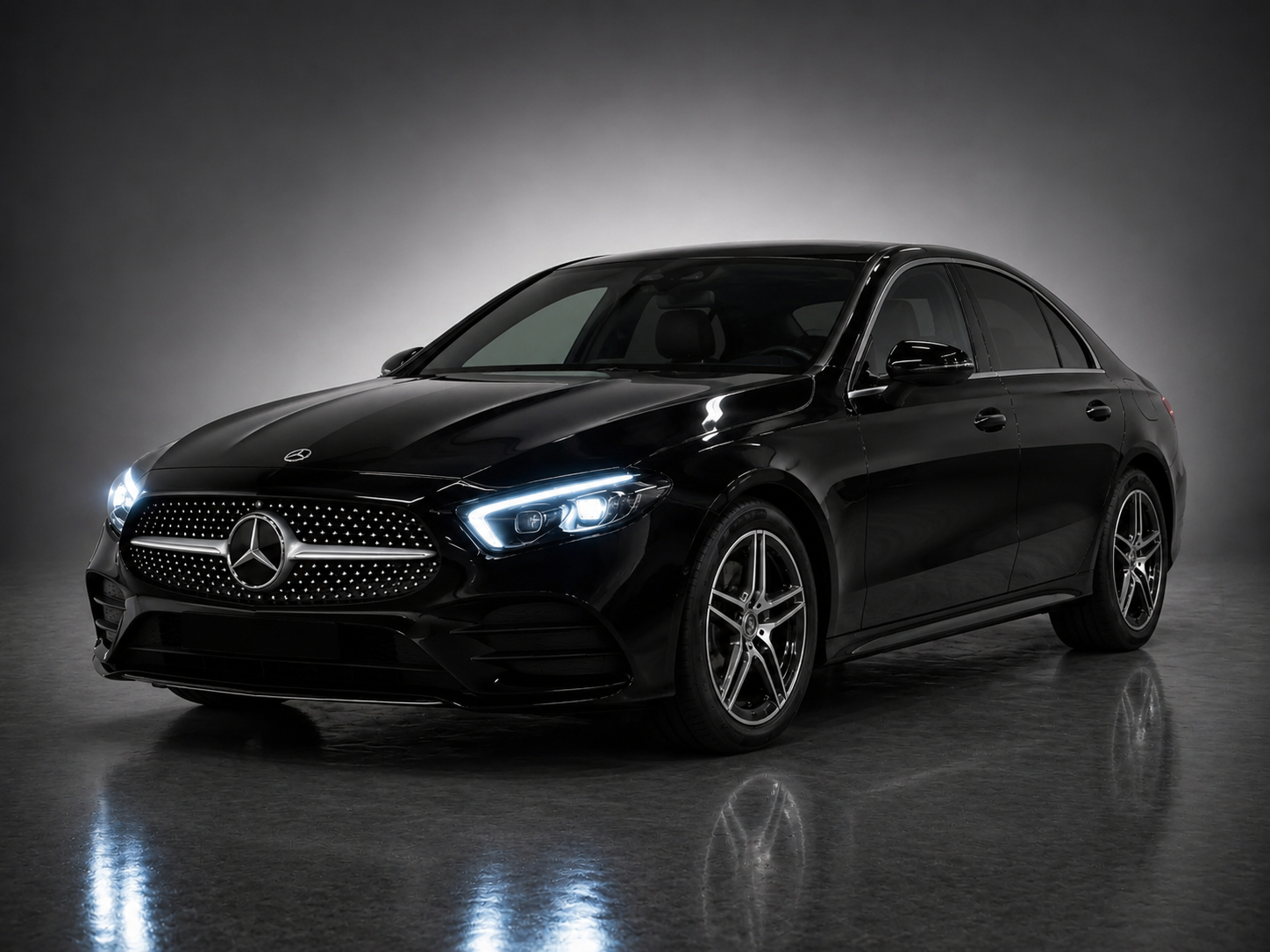 Premium Class chauffeur for UAE solo travellers and couples